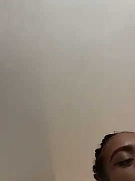 Snapshot of iamkatty_ chatting on 10/22/25, 07:13 iamkatty  online show from 10/22/25, 07:13