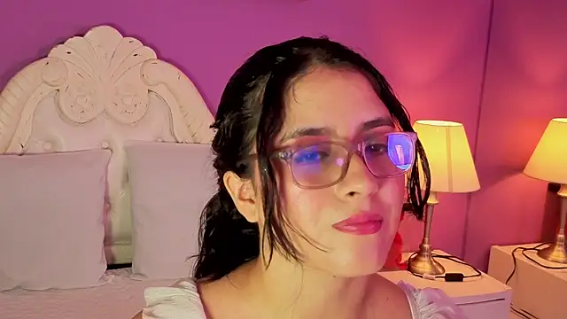 Snapshot of LiLLiAnderson chatting on 09/10/25, 12:05 LiLLiAnderson online show from 09/10/25, 12:05