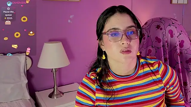 Snapshot of LiLLiAnderson chatting on 09/22/25, 12:40 LiLLiAnderson online show from 09/22/25, 12:40