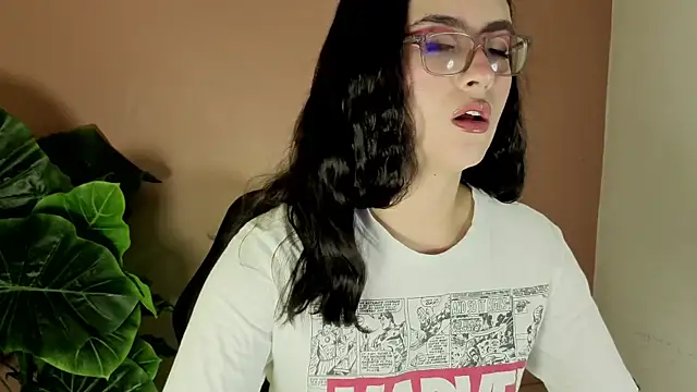 Snapshot of LiLLiAnderson chatting on 09/26/25, 11:25 LiLLiAnderson online show from 09/26/25, 11:25