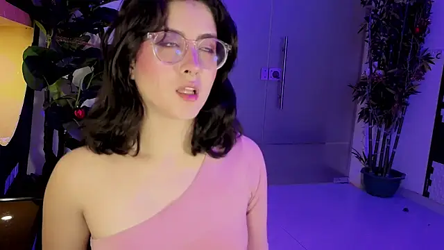 LiLLiAnderson online show from 12/20/25, 11:50