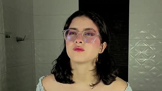 LiLLiAnderson online show from 12/22/25, 11:51