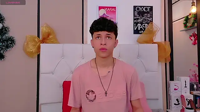 Axel  Evans online show from 12/19/25, 01:40