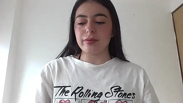 Snapshot of MiaKimky chatting on 10/09/25, 05:00 MiaKimky online show from 10/09/25, 05:00