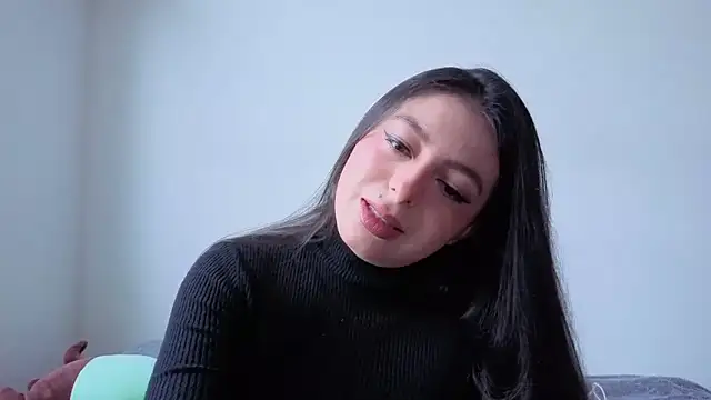 Snapshot of MiaKimky chatting on 10/20/25, 04:29 MiaKimky online show from 10/20/25, 04:29