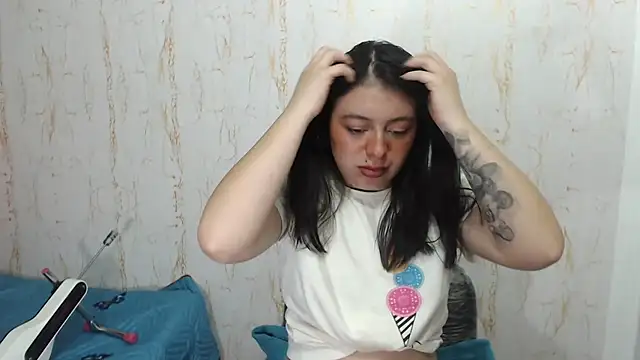 MiaKimky online show from 11/29/25, 09:23