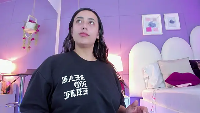 my aleja  online show from 09/24/25, 01:14