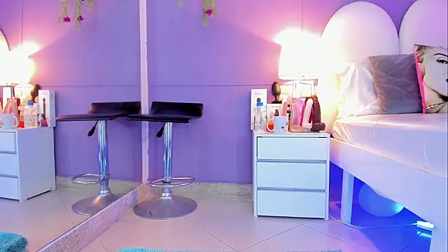 my aleja  online show from 11/11/25, 12:38