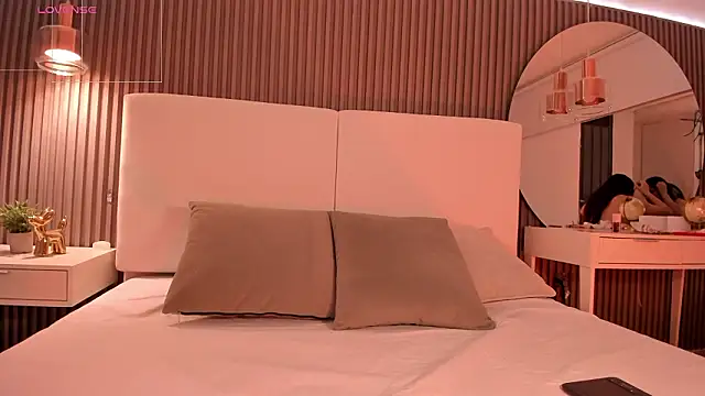 juliie star online show from 03/10/26, 02:27