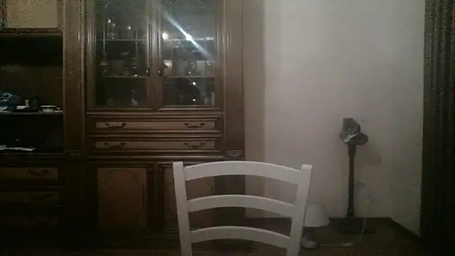 SarettaB90 online show from 12/21/25, 09:55