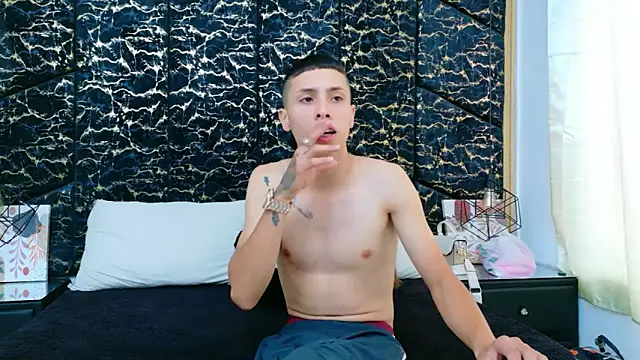 Snapshot of CattyANDnicky chatting on 09/26/25, 11:47 CattyANDnicky online show from 09/26/25, 11:47