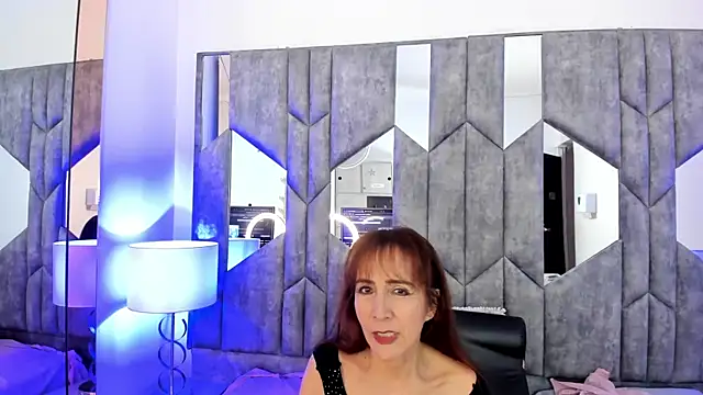 Snapshot of BestLadyMature chatting on 10/10/25, 07:57 BestLadyMature online show from 10/10/25, 07:57