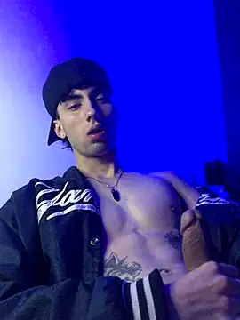 Snapshot of redmen69 chatting on 10/07/25, 03:14 redmen69 online show from 10/07/25, 03:14