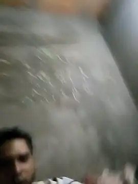 Snapshot of luigy-96 chatting on 12/17/25, 08:48 luigy-96 online show from 12/17/25, 08:48