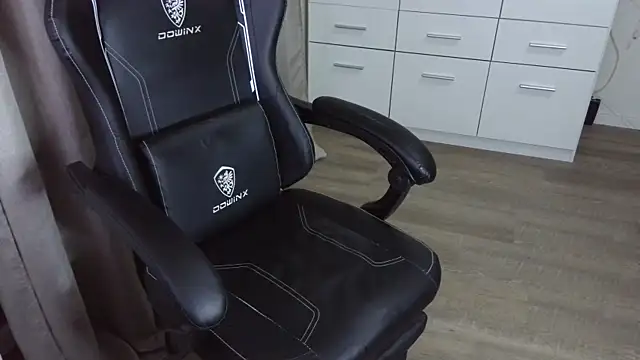 Milo9210 online show from 09/11/25, 10:10