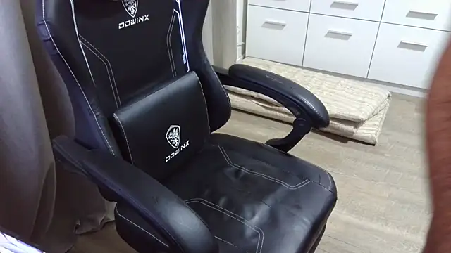 Milo9210 online show from 11/01/25, 06:43