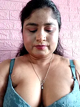 Snapshot of hornyriyanka chatting on 03/27/26, 08:26 hornyriyanka online show from 03/27/26, 08:26