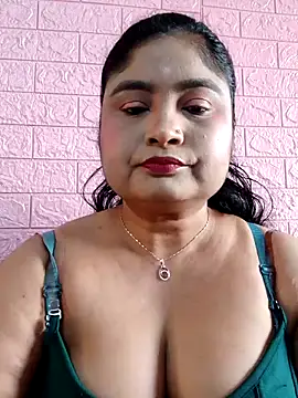 Snapshot of hornyriyanka chatting on 04/04/26, 02:32 hornyriyanka online show from 04/04/26, 02:32