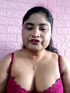 Snapshot of hornyriyanka chatting on 04/18/26, 02:48 hornyriyanka online show from 04/18/26, 02:48