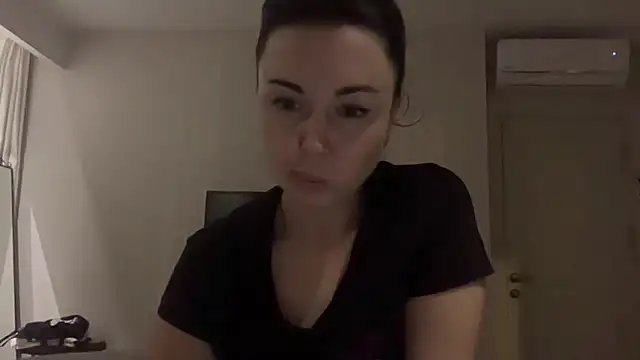 Gilin1 online show from 12/18/25, 08:48