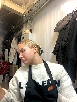 Snapshot of CandyVice chatting on 09/26/25, 06:12 CandyVice online show from 09/26/25, 06:12