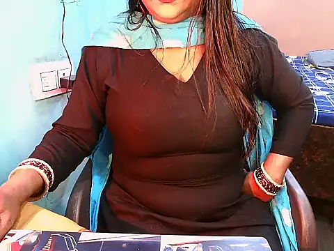 Snapshot of PREETI_BABY chatting on 03/16/26, 06:50 PREETI BABY online show from 03/16/26, 06:50