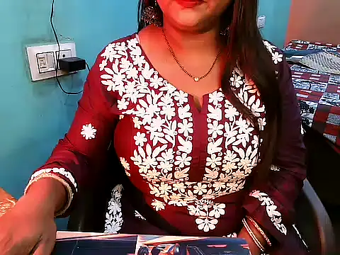 Snapshot of PREETI_BABY chatting on 04/04/26, 04:33 PREETI BABY online show from 04/04/26, 04:33