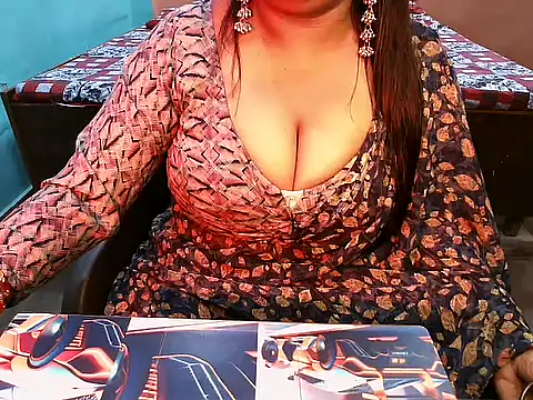 Snapshot of PREETI_BABY chatting on 04/19/26, 06:13 PREETI BABY online show from 04/19/26, 06:13