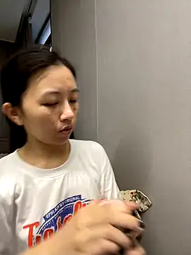 haiyan125216 online show from 10/11/25, 09:19