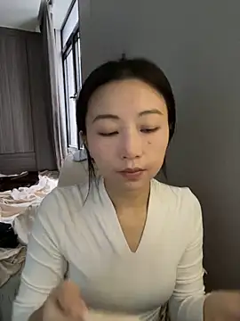 haiyan125216 online show from 10/28/25, 06:28