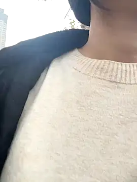 Snapshot of xinmeng-000 chatting on 11/08/25, 06:46 xinmeng-000 online show from 11/08/25, 06:46