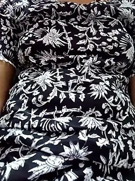 Snapshot of kittu0987 chatting on 04/08/26, 01:44 kittu0987 online show from 04/08/26, 01:44