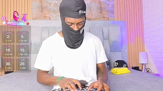 pipedark  online show from 11/08/25, 04:12