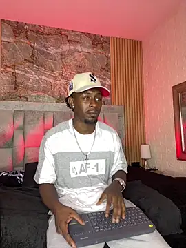 pipedark  online show from 12/14/25, 04:40