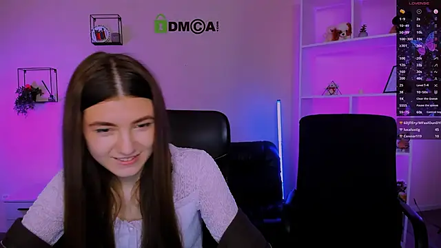 lissa night online show from 11/17/25, 01:06