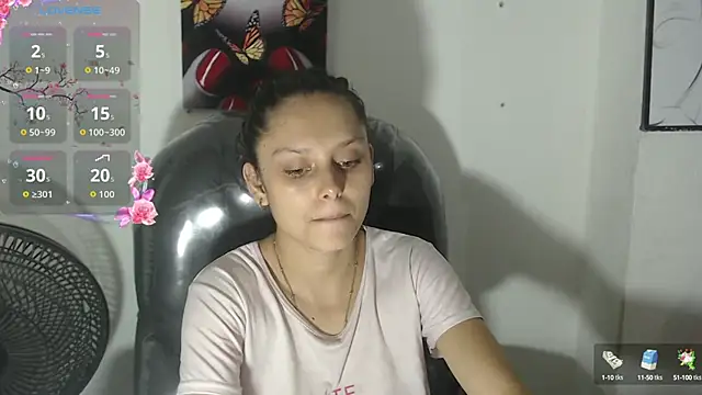 Snapshot of Lily_Jone7 chatting on 10/16/25, 07:15 Lily Jone7 online show from 10/16/25, 07:15