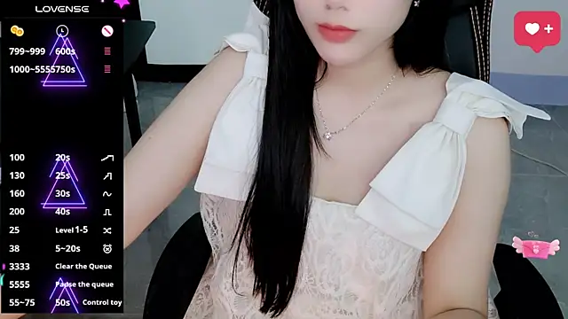 Snapshot of HanaYourlove chatting on 04/18/26, 12:42 HanaYourlove online show from 04/18/26, 12:42