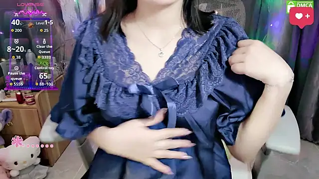 HanaYourlove online show from 07/15/26, 12:21