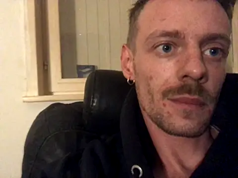 Snapshot of WearingJungian chatting on 12/16/25, 08:52 WearingJungian online show from 12/16/25, 08:52