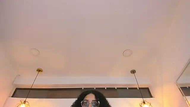 Hanna Cornee  online show from 01/12/26, 01:38