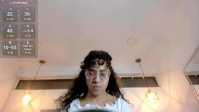 Hanna Cornee  online show from 02/10/26, 12:20