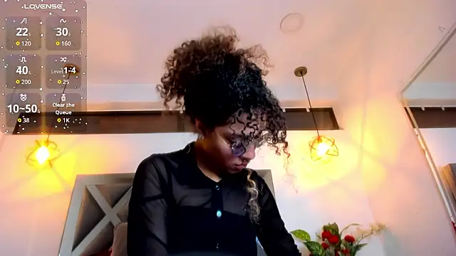 Hanna Cornee  online show from 02/19/26, 12:23