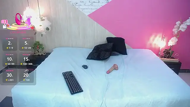 sophia brunette  online show from 11/05/25, 11:43