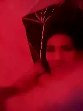 Snapshot of Kellye_hotTs chatting on 11/15/25, 03:48 Kellye hotTs online show from 11/15/25, 03:48