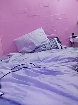 Snapshot of Kellye_hotTs chatting on 11/28/25, 08:55 Kellye hotTs online show from 11/28/25, 08:55