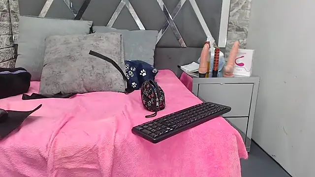 YanetRose online show from 10/27/25, 03:10