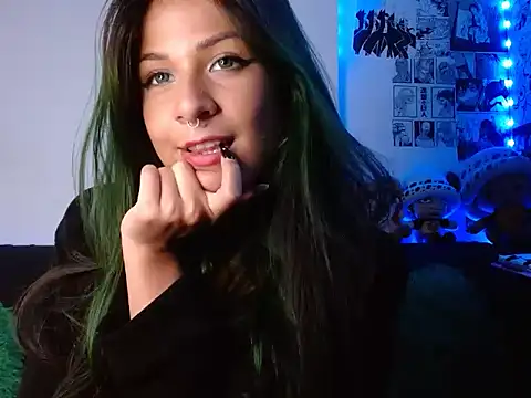 Snapshot of Chloe_paytone chatting on 03/06/26, 10:28 Chloe paytone online show from 03/06/26, 10:28