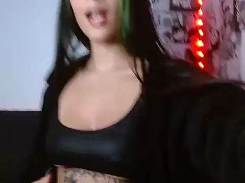 Snapshot of Chloe_paytone chatting on 04/07/26, 09:48 Chloe paytone online show from 04/07/26, 09:48