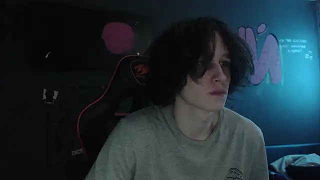 Snapshot of min1pekka chatting on 11/27/25, 01:18 min1pekka online show from 11/27/25, 01:18