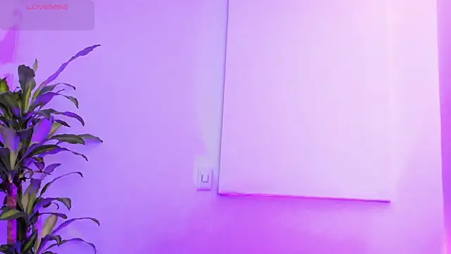 Snapshot of MacarenaSmith chatting on 12/15/25, 11:25 MacarenaSmith online show from 12/15/25, 11:25